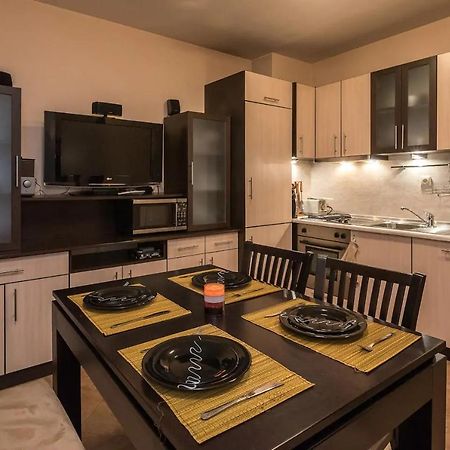 Charming, Fully-Furnished, 2-Bedroom Apartment Bansko Esterno foto