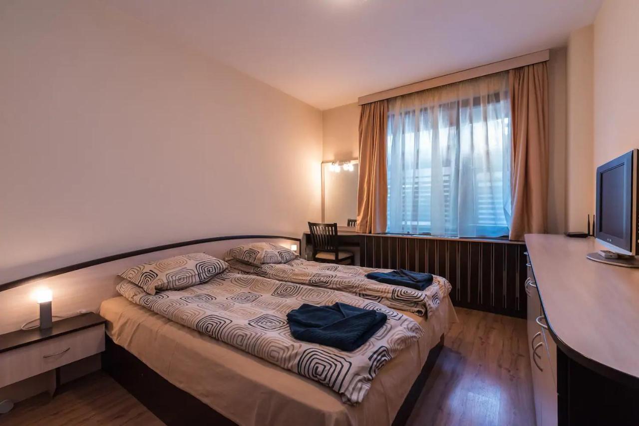 Charming, Fully-Furnished, 2-Bedroom Apartment Bansko Esterno foto