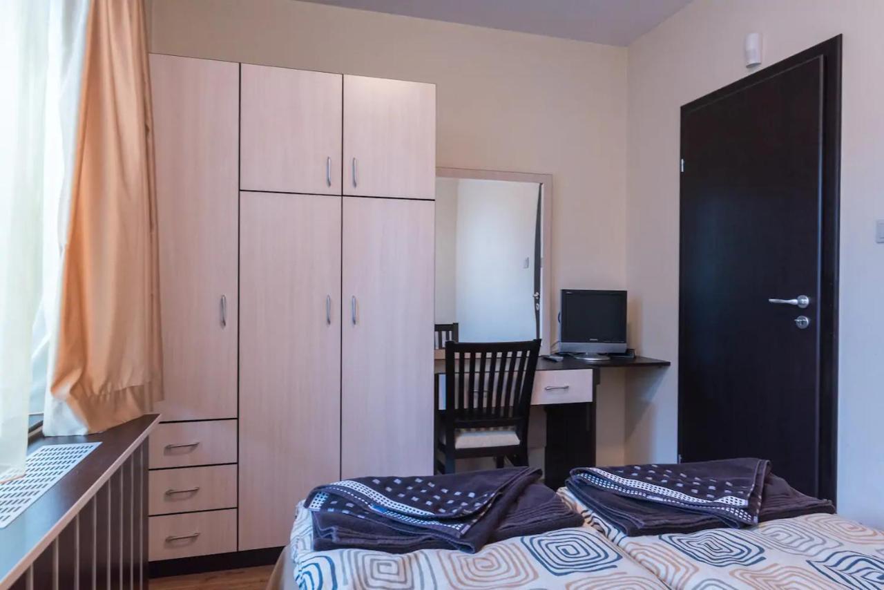 Charming, Fully-Furnished, 2-Bedroom Apartment Bansko Esterno foto