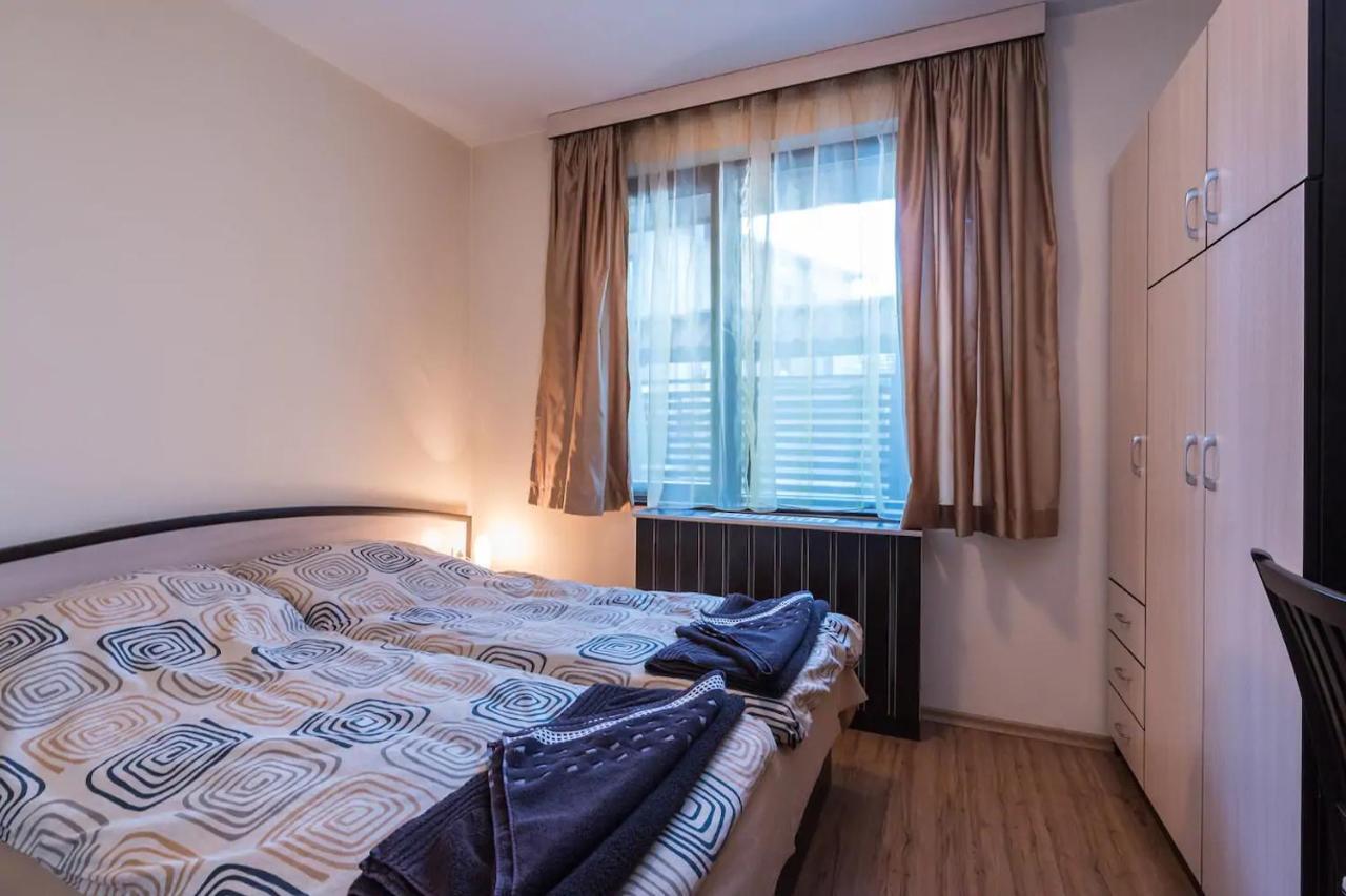 Charming, Fully-Furnished, 2-Bedroom Apartment Bansko Esterno foto